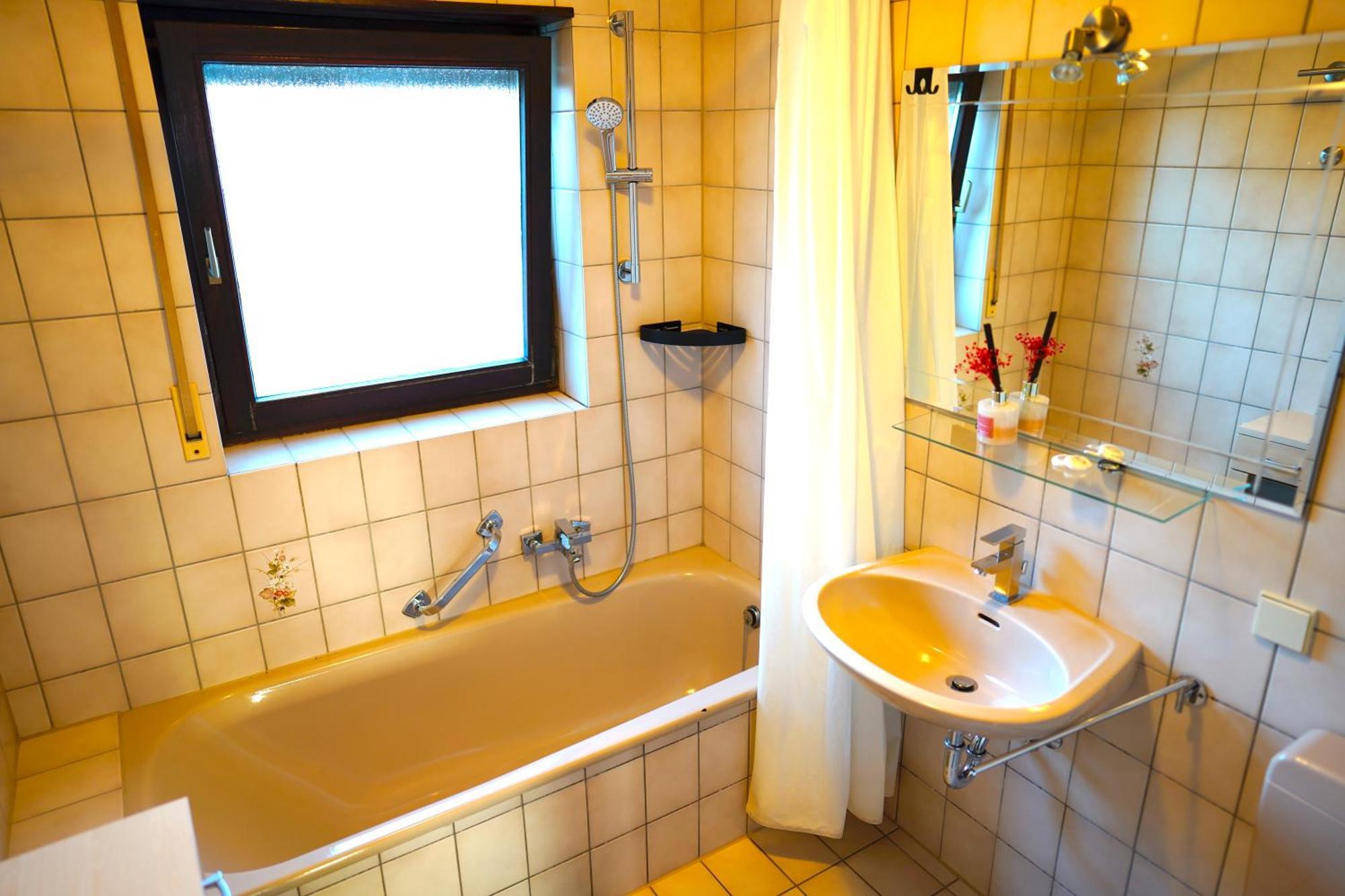 Grosse Ferienwohnung, Apartment In Leimen Wehome Komfort Bagian luar foto